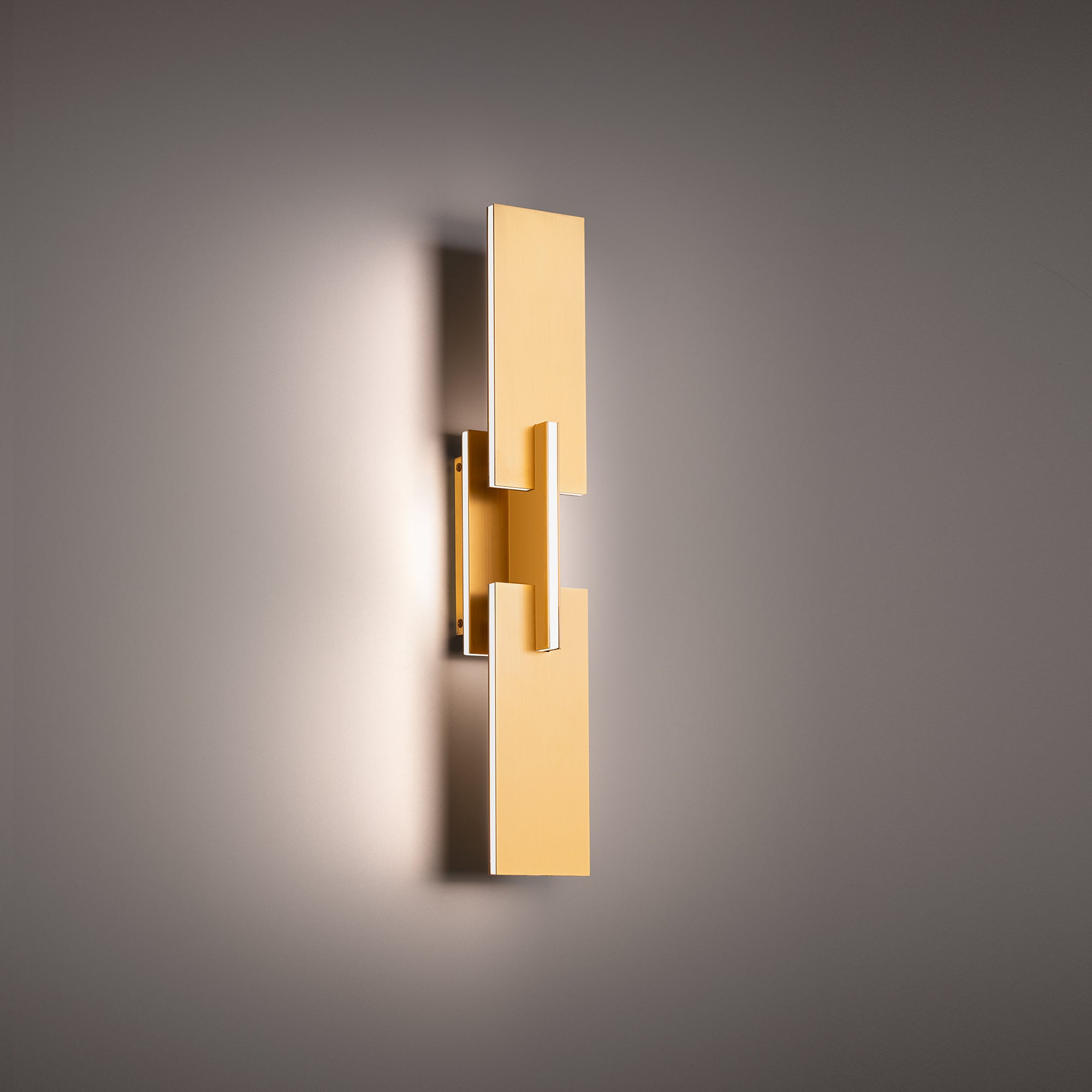 Amari Wall Light