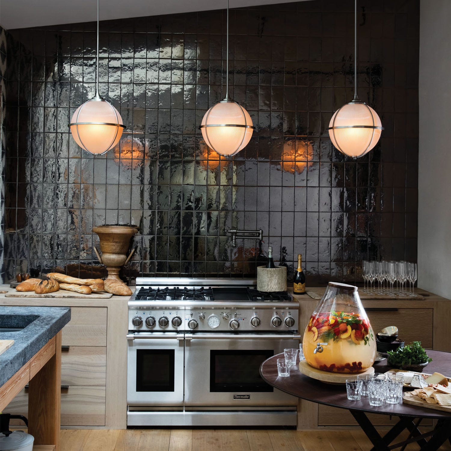 ODEON MEDIUM ORB PENDANT (BN)